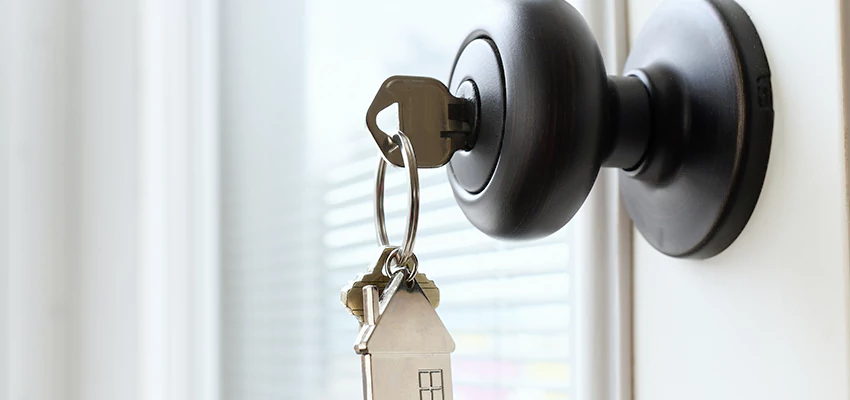 Bifold Door Knob Replacement in Sacramento, California